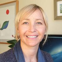 Associate Professor Tara McLaughlin staff profile picture